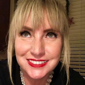 Meet your Posher, Dinica